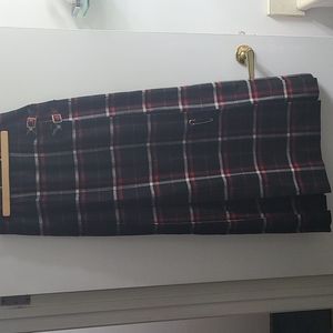 Vintage Highland Queen/Lunoir Kilt. Vintage Size 14. Red, Black, and White
